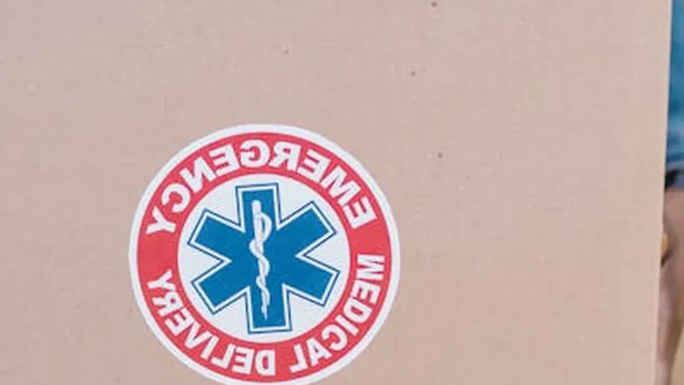 Emergency pharmacy services providing immediate assistance for urgent medication needs